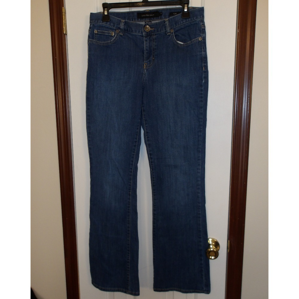 Calvin Klein Jeans Flare Leg Dark Wash Denim Jeans Women's Size 8‎